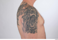  Yury shoulder tattoo 0003.jpg